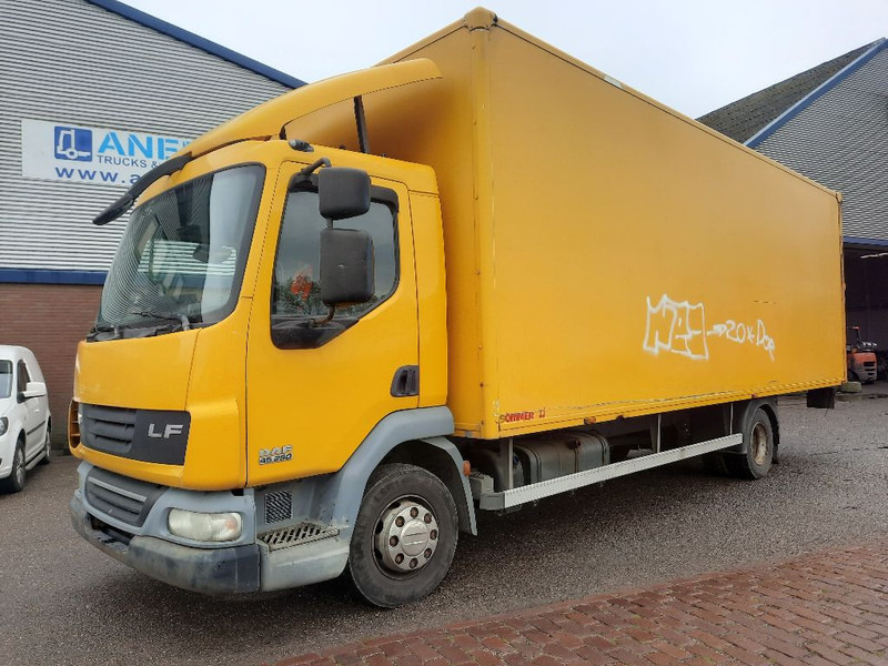 DAF LF45.250 - Camião furgão: foto 1 DAF LF45.250 - Camião furgão: foto 1