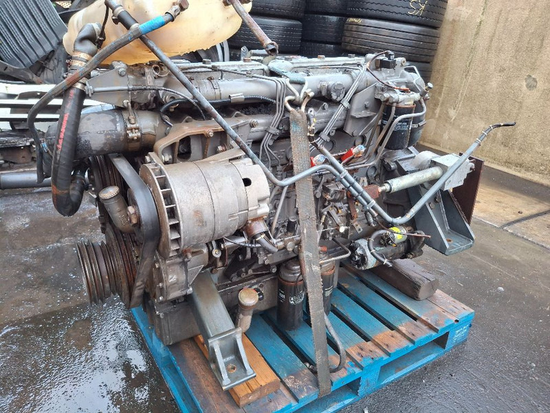 DAF RS180M (75CF) - Motor: foto 1 DAF RS180M (75CF) - Motor: foto 1
