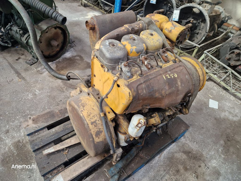 Deutz F3L912 - Motor: foto 1 Deutz F3L912 - Motor: foto 1