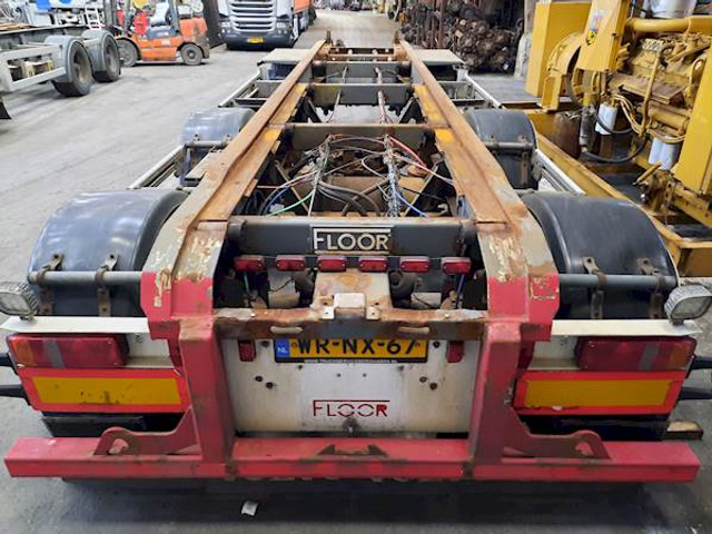 Floor FLA-3-101 - Semi-reboque transportador de contêineres/ Caixa móvel: foto 5 Floor FLA-3-101 - Semi-reboque transportador de contêineres/ Caixa móvel: foto 5