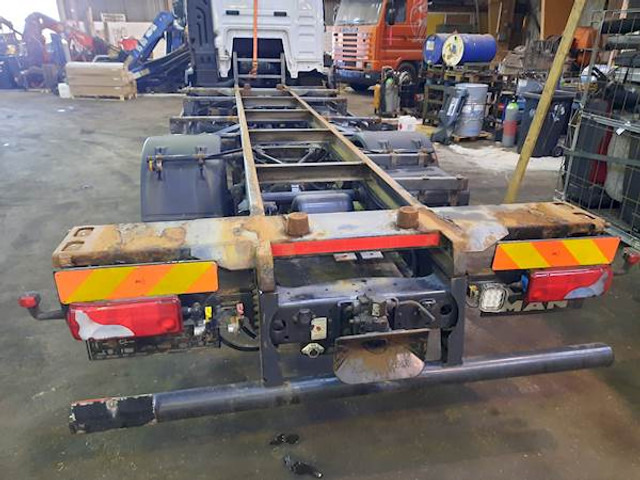 MAN TGM 15.290 4X2 LL - Camião transportador de contêineres/ Caixa móvel: foto 3 MAN TGM 15.290 4X2 LL - Camião transportador de contêineres/ Caixa móvel: foto 3