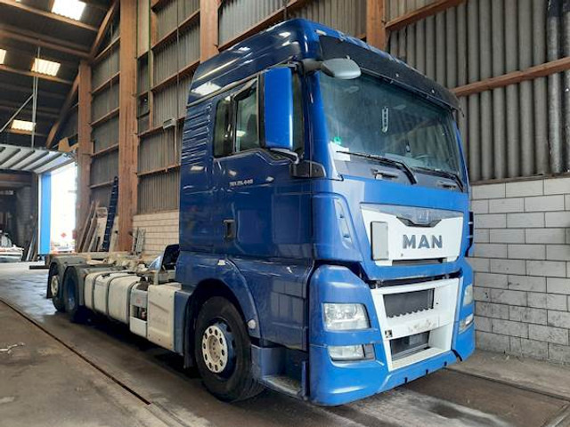 Camião transportador de contêineres/ Caixa móvel MAN TGX 26.440: foto 6