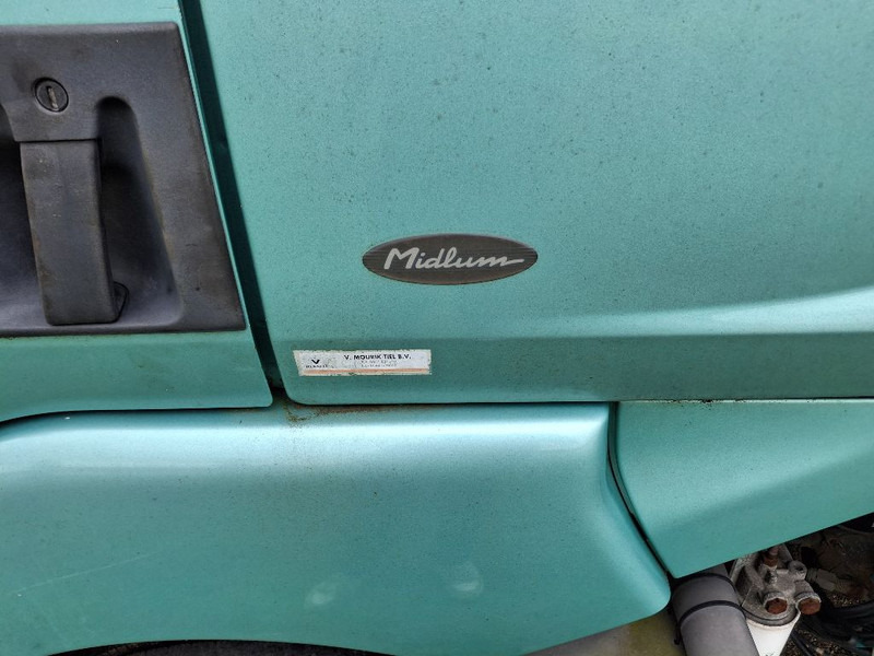 Renault MIDLUM 150-08/B - Camião furgão: foto 4 Renault MIDLUM 150-08/B - Camião furgão: foto 4