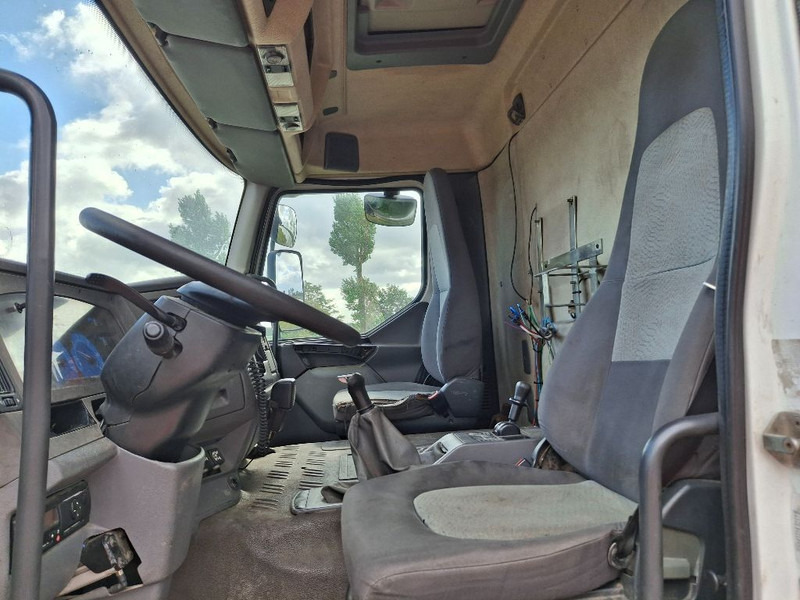 Renault PREMIUM 270 GAS / LPG - Camião cisterna: foto 4 Renault PREMIUM 270 GAS / LPG - Camião cisterna: foto 4