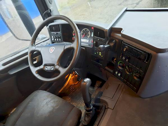 Scania P 270 DB4X2MNB - Camião frigorífico: foto 5 Scania P 270 DB4X2MNB - Camião frigorífico: foto 5