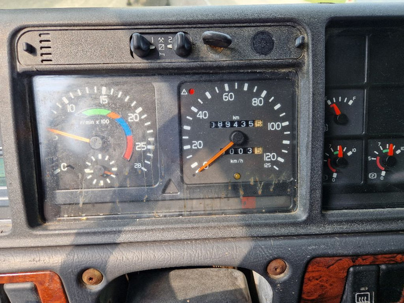 Tractor Volvo NH12.460: foto 17 Tractor Volvo NH12.460: foto 17