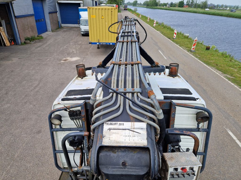 Tractor Volvo NH12.460: foto 9 Tractor Volvo NH12.460: foto 9