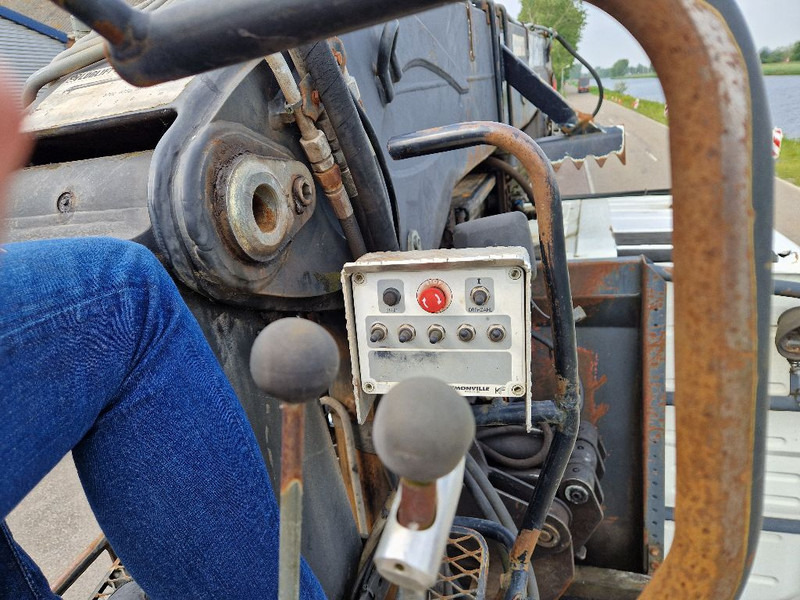 Tractor Volvo NH12.460: foto 11 Tractor Volvo NH12.460: foto 11