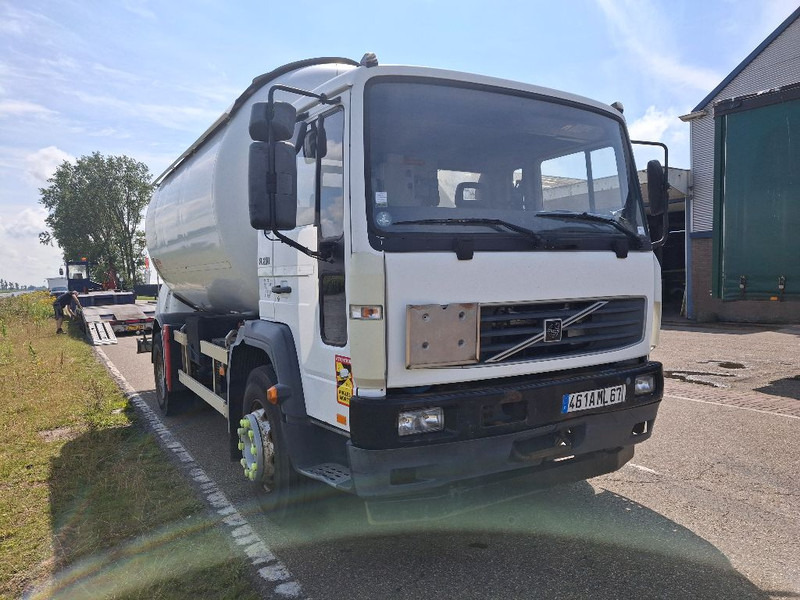 Volvo FL 250 GAS / LPG - Camião cisterna: foto 2 Volvo FL 250 GAS / LPG - Camião cisterna: foto 2