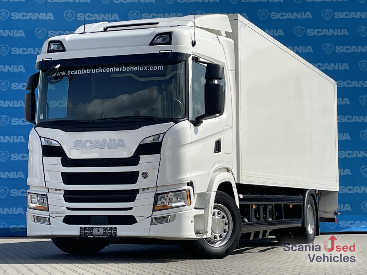SCANIA G 280 B4x2NB RETARDER FULL AIR CNG TAIL LIFT 2.5T - Camião furgão: foto 1 SCANIA G 280 B4x2NB RETARDER FULL AIR CNG TAIL LIFT 2.5T - Camião furgão: foto 1