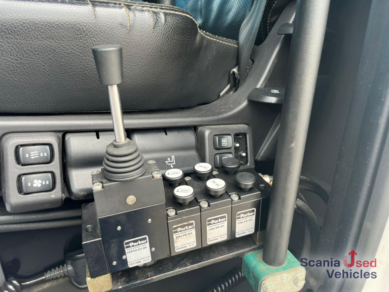 SCANIA R 500 B6x2NB HOOKLIFT 20T RETARDER FULL-AIR 9T - Camião chassi: foto 3 SCANIA R 500 B6x2NB HOOKLIFT 20T RETARDER FULL-AIR 9T - Camião chassi: foto 3