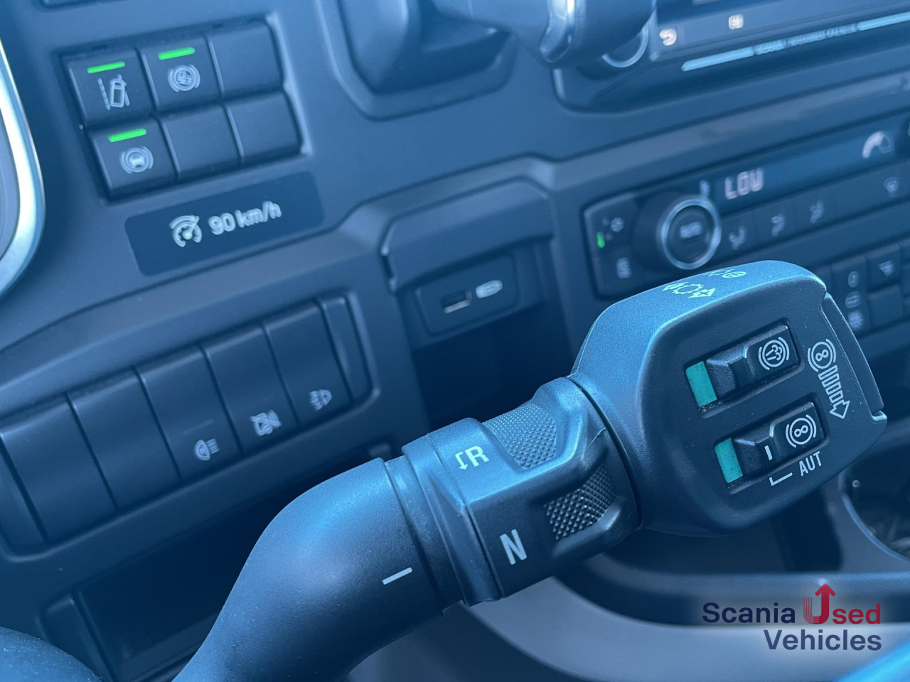 SCANIA R 410 A4x2NA RETARDER LED NAVI - Tractor: foto 5 SCANIA R 410 A4x2NA RETARDER LED NAVI - Tractor: foto 5