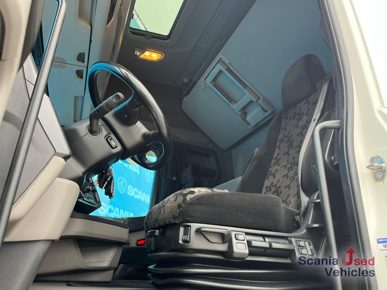 SCANIA R 450 A4x2NA RETARDER DIFF-L 8T PTO ADR-FL SMART2 - Tractor: foto 2 SCANIA R 450 A4x2NA RETARDER DIFF-L 8T PTO ADR-FL SMART2 - Tractor: foto 2