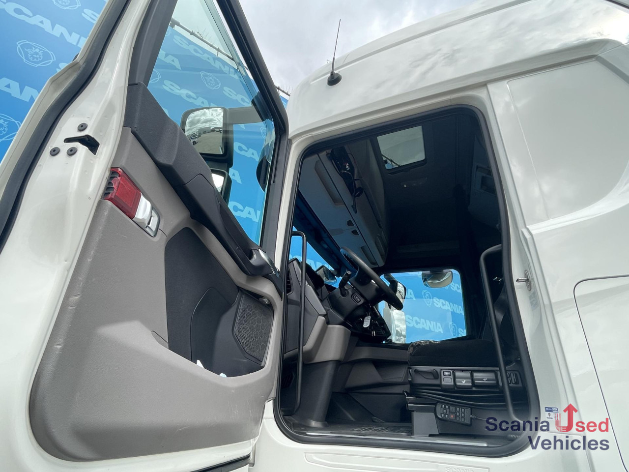 SCANIA S 450 A4X2NA RETARDER DIFF-L PARK AIRCO ACC - Tractor: foto 2 SCANIA S 450 A4X2NA RETARDER DIFF-L PARK AIRCO ACC - Tractor: foto 2