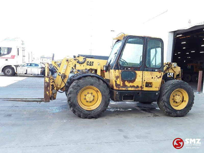 Caterpillar TH 62 - Empilhador telescópico: foto 5 Caterpillar TH 62 - Empilhador telescópico: foto 5