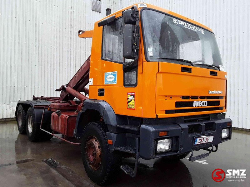 Iveco Trakker 260 E 34 6x4 francais - Camião transportador de contêineres/ Caixa móvel: foto 1 Iveco Trakker 260 E 34 6x4 francais - Camião transportador de contêineres/ Caixa móvel: foto 1