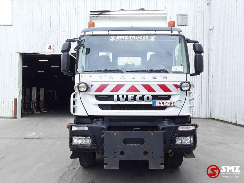 Iveco Trakker 330 184"km snow equipment - Camião basculante: foto 2 Iveco Trakker 330 184"km snow equipment - Camião basculante: foto 2