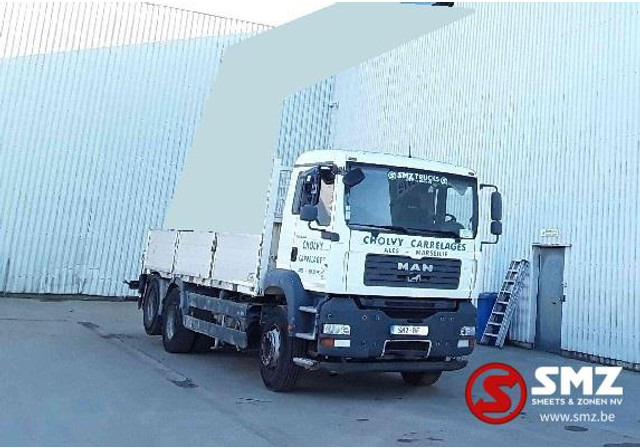 MAN TGA 26.360 manual - Camião de caixa aberta/ Plataforma, Camião grua: foto 1 MAN TGA 26.360 manual - Camião de caixa aberta/ Plataforma, Camião grua: foto 1