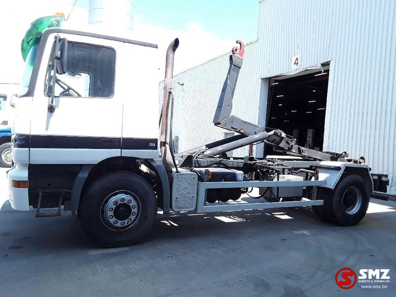 Mercedes-Benz Actros 1831 manual lames airco belgium truck - Camião transportador de contêineres/ Caixa móvel: foto 5 Mercedes-Benz Actros 1831 manual lames airco belgium truck - Camião transportador de contêineres/ Caixa móvel: foto 5