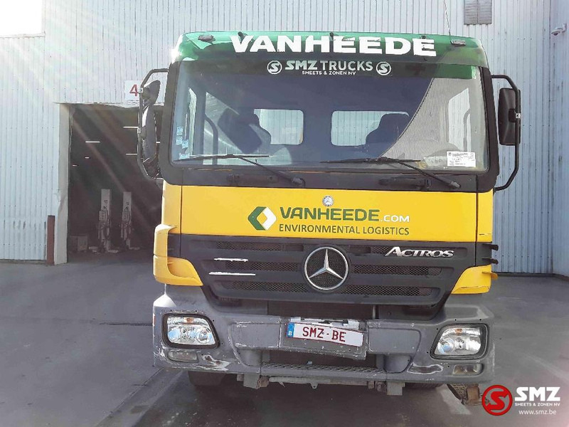 Mercedes-Benz Actros 2636 6x4 steel lames 3x - Camião transportador de contêineres/ Caixa móvel: foto 2 Mercedes-Benz Actros 2636 6x4 steel lames 3x - Camião transportador de contêineres/ Caixa móvel: foto 2