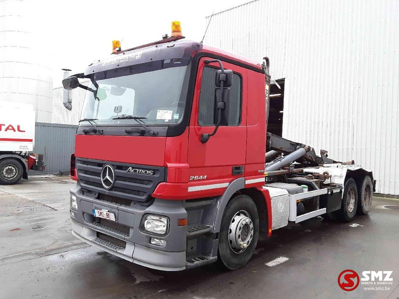 Mercedes-Benz Actros 2644 6x4 lames zps - Camião transportador de contêineres/ Caixa móvel: foto 3 Mercedes-Benz Actros 2644 6x4 lames zps - Camião transportador de contêineres/ Caixa móvel: foto 3