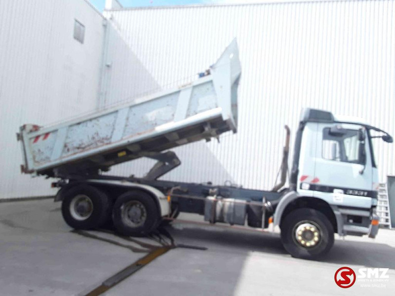 Mercedes-Benz Actros 3331 manual - Camião basculante: foto 4 Mercedes-Benz Actros 3331 manual - Camião basculante: foto 4