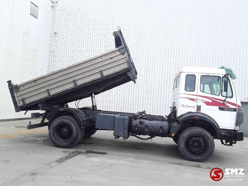 Mercedes-Benz SK 1820 4x4 - Camião basculante: foto 4 Mercedes-Benz SK 1820 4x4 - Camião basculante: foto 4