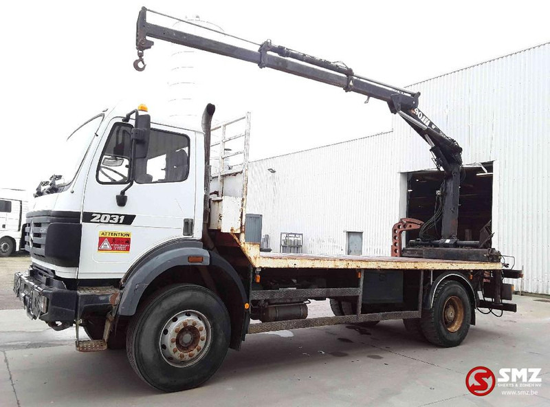Mercedes-Benz SK 1831 hiab 090 lames - Camião de caixa aberta/ Plataforma, Camião grua: foto 5 Mercedes-Benz SK 1831 hiab 090 lames - Camião de caixa aberta/ Plataforma, Camião grua: foto 5