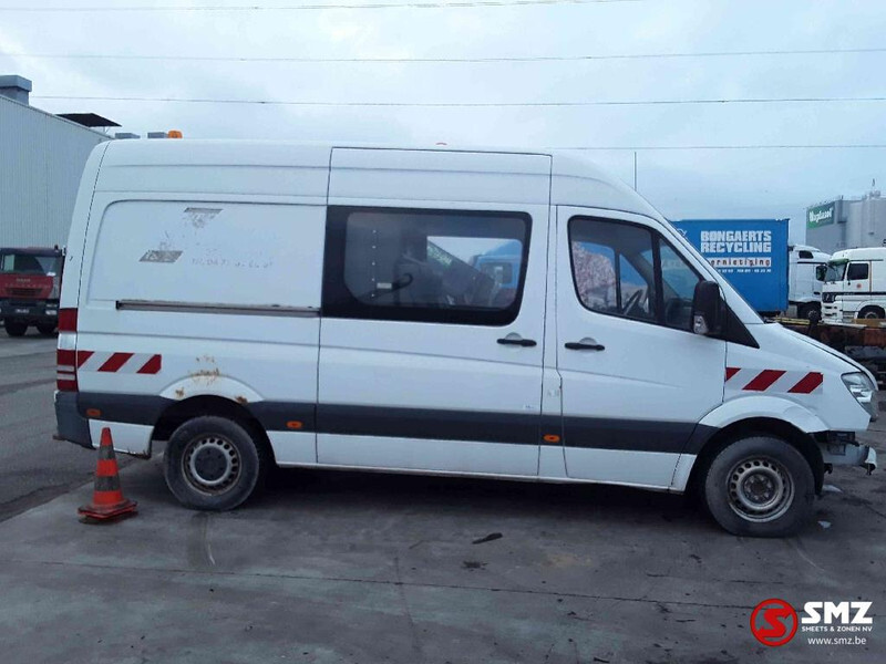 Mercedes-Benz Sprinter 311 accident - Carrinha de contentor: foto 4 Mercedes-Benz Sprinter 311 accident - Carrinha de contentor: foto 4