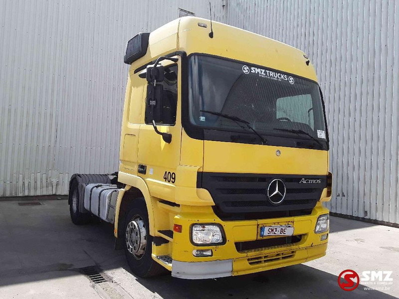Mercedes-Benz Actros 1841 eps 3 pedals - parabrise cassé - windshield broken - Tractor: foto 1 Mercedes-Benz Actros 1841 eps 3 pedals - parabrise cassé - windshield broken - Tractor: foto 1