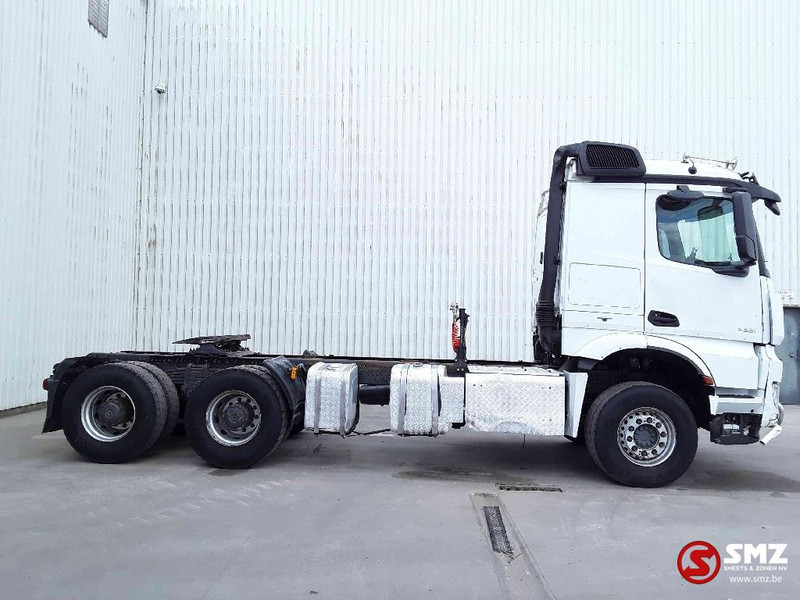 Mercedes-Benz Arocs 3351 lames steel - Tractor: foto 4 Mercedes-Benz Arocs 3351 lames steel - Tractor: foto 4