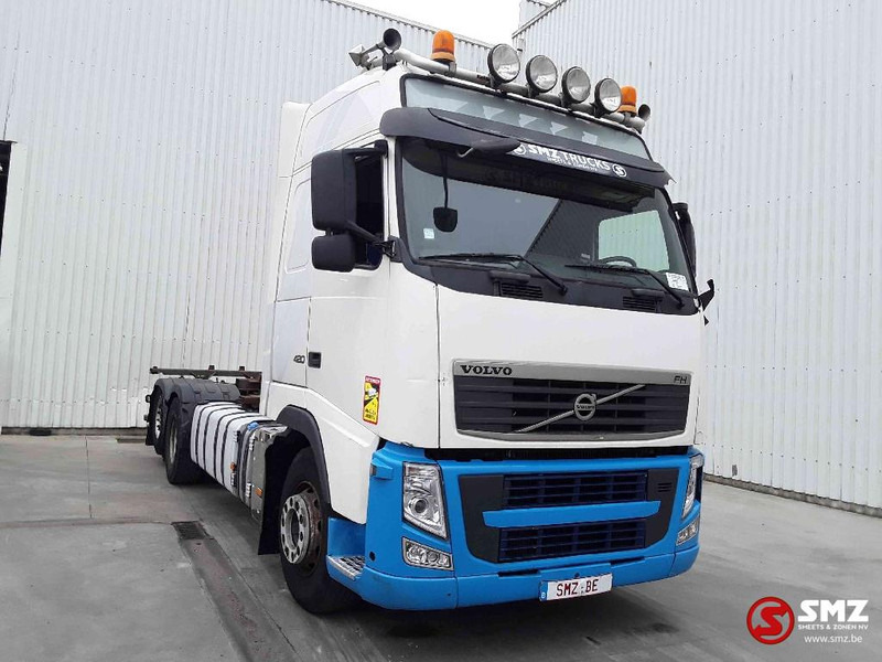 Volvo FH 420 6x2 - Camião transportador de contêineres/ Caixa móvel: foto 1 Volvo FH 420 6x2 - Camião transportador de contêineres/ Caixa móvel: foto 1
