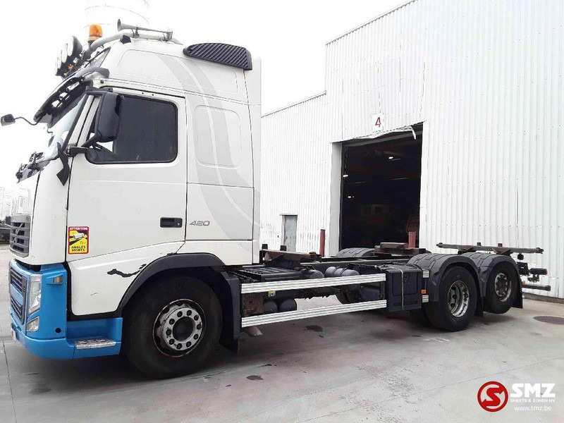 Volvo FH 420 6x2 - Camião transportador de contêineres/ Caixa móvel: foto 5 Volvo FH 420 6x2 - Camião transportador de contêineres/ Caixa móvel: foto 5