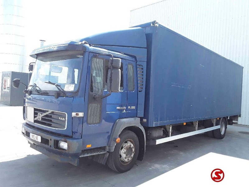 Volvo FL 220 - Camião furgão: foto 3 Volvo FL 220 - Camião furgão: foto 3