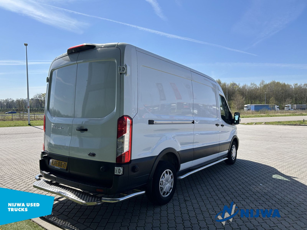 Ford Transit 130 L3H2 Automaat + Achteruitrijcamera - Furgão: foto 3 Ford Transit 130 L3H2 Automaat + Achteruitrijcamera - Furgão: foto 3