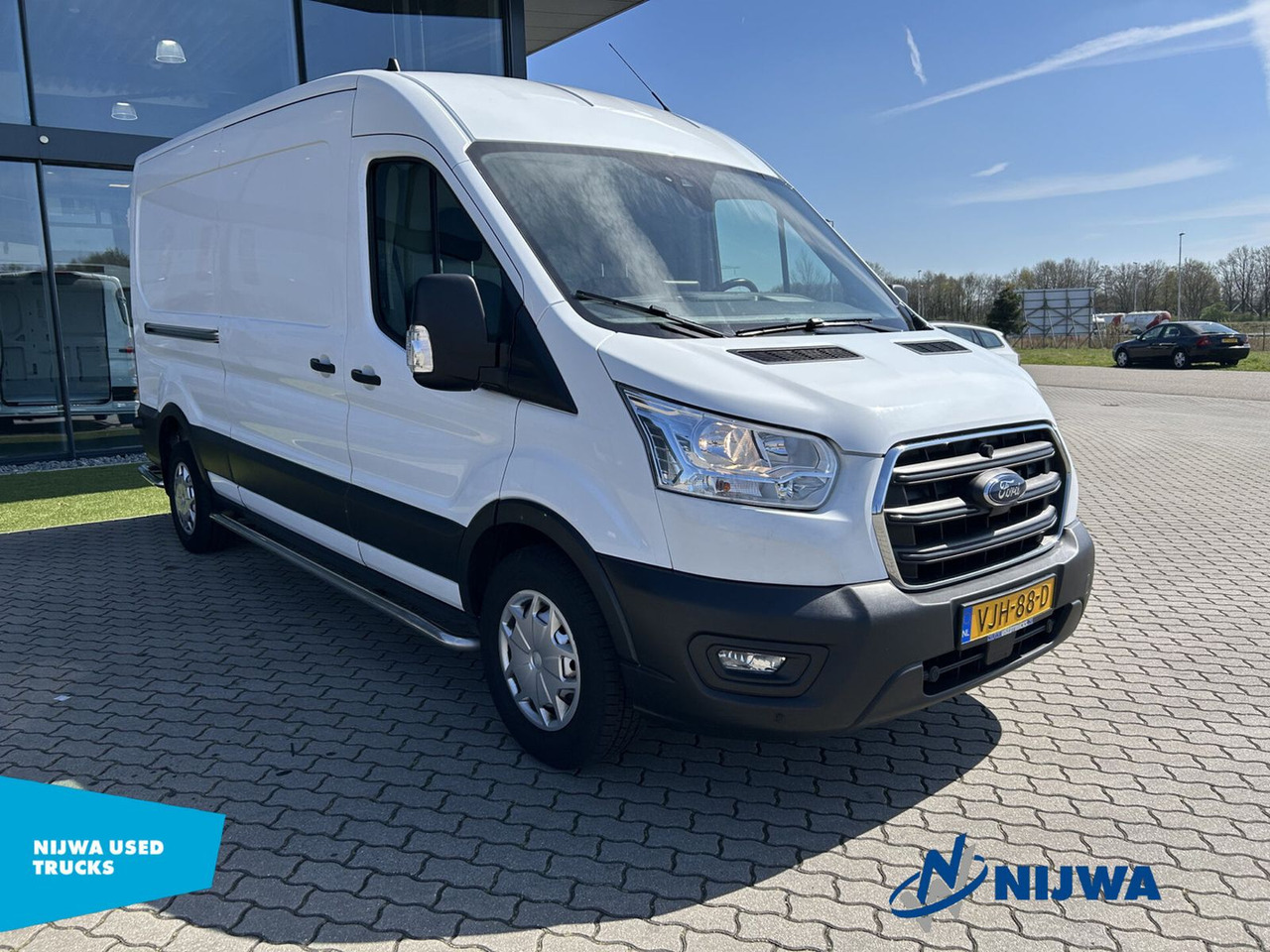 Ford Transit 130 L3H2 Automaat + Achteruitrijcamera - Furgão: foto 2 Ford Transit 130 L3H2 Automaat + Achteruitrijcamera - Furgão: foto 2