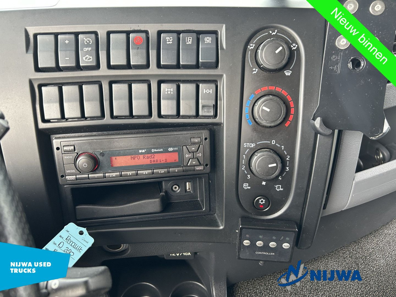 Camião furgão Renault D WIDE 280 4x2 Low mileage + Achtersluitklep: foto 13