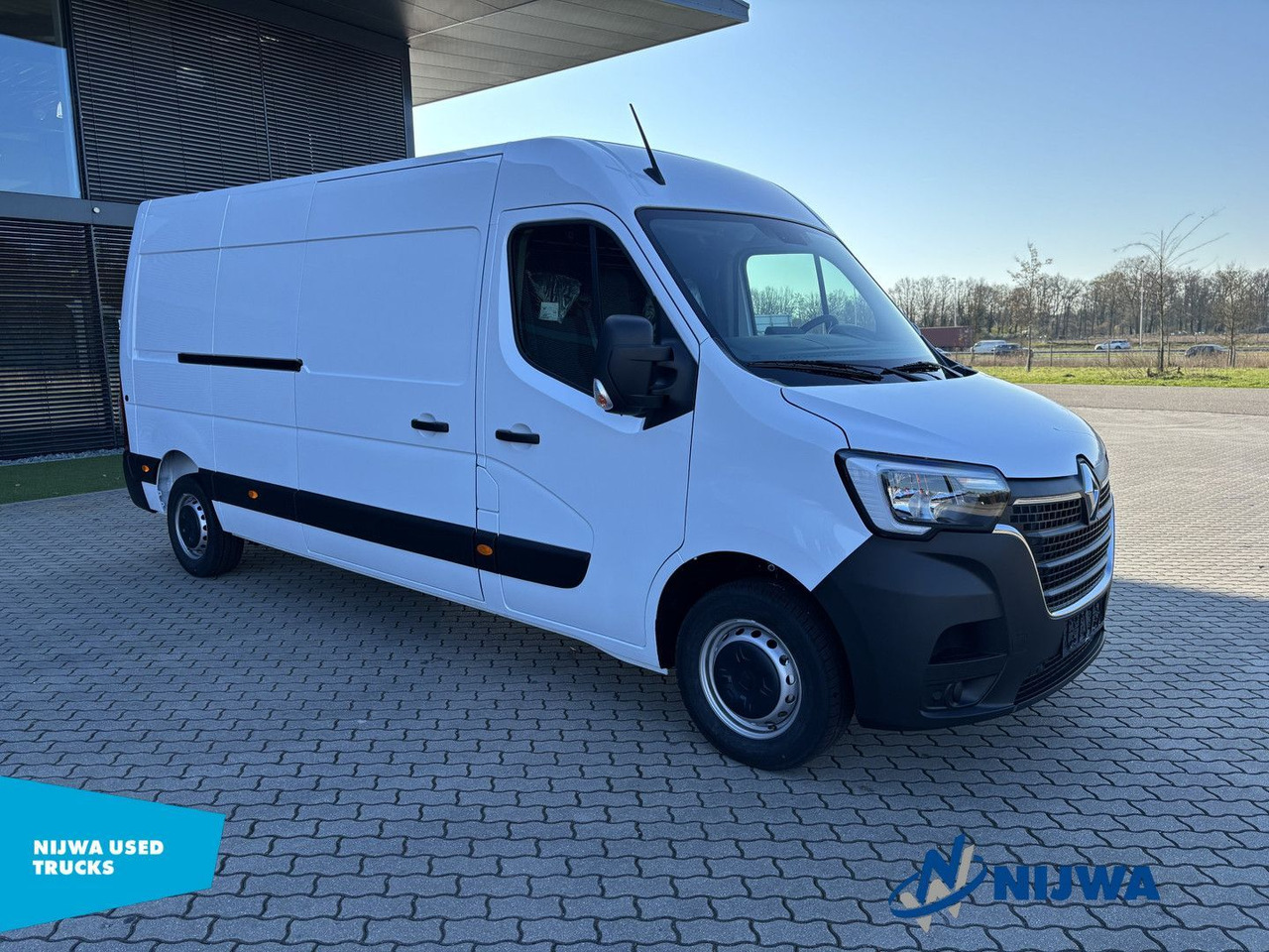 Renault Master 135 L3H2 Parkeersensoren + Cruise control - Furgão compacto: foto 2 Renault Master 135 L3H2 Parkeersensoren + Cruise control - Furgão compacto: foto 2