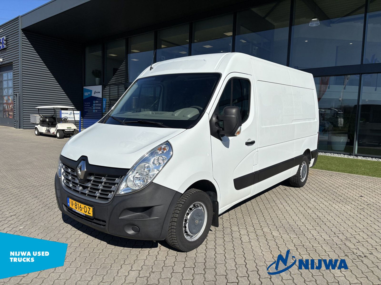 Renault Master T33 130 L2H2 Geïsoleerde bak Kasten - Furgão compacto: foto 1 Renault Master T33 130 L2H2 Geïsoleerde bak Kasten - Furgão compacto: foto 1