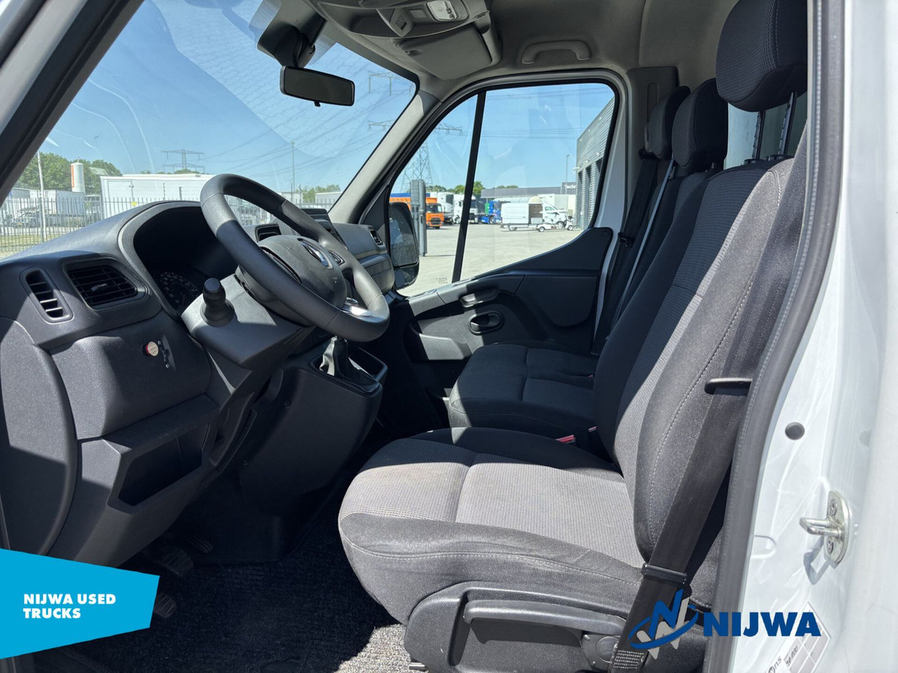 Renault Master T35 145 Laadklep + Airco - Camião chassi: foto 5 Renault Master T35 145 Laadklep + Airco - Camião chassi: foto 5