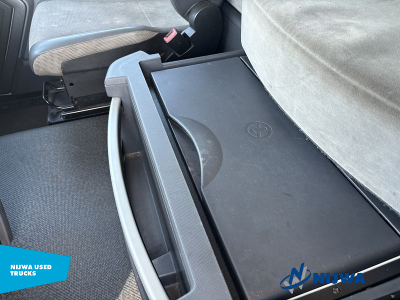 Tractor Renault T 430 4x2 Standkachel + Koelkast: foto 16 Tractor Renault T 430 4x2 Standkachel + Koelkast: foto 16