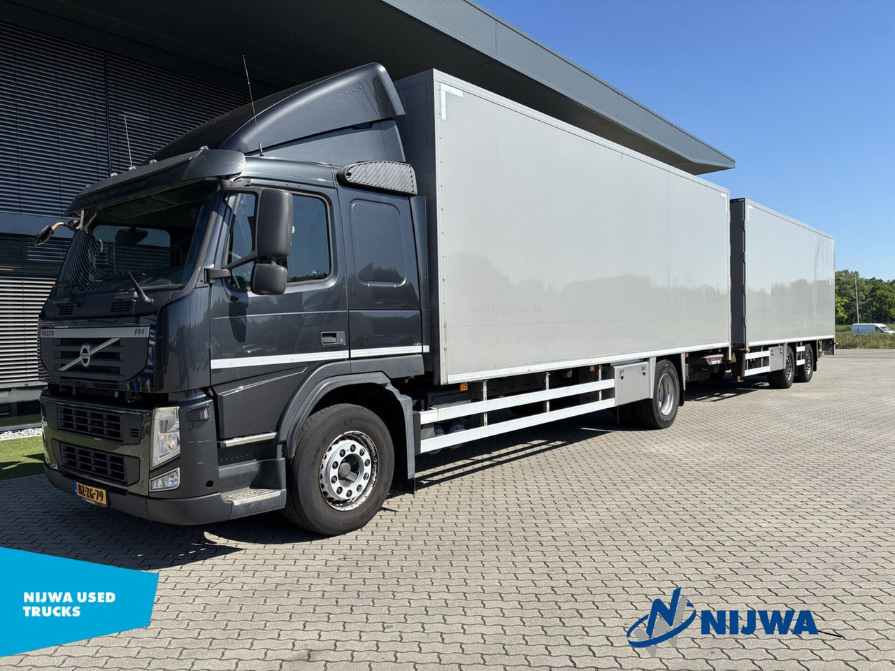 Camião furgão Volvo FM 330 4x2 I.C.M. HERTOGHS Aanhangwagen: foto 1