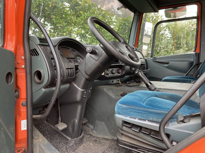 DAF FA CF65.180 Euro3 Manual / Laadklep - Camião chassi: foto 5 DAF FA CF65.180 Euro3 Manual / Laadklep - Camião chassi: foto 5