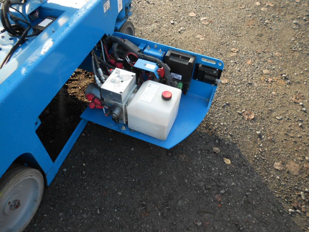 Plataforma de Tijera/ Plataforma de tesoura Genie GS 1330, Scherenarbeitsbühne Genie 5,9 m: foto 9