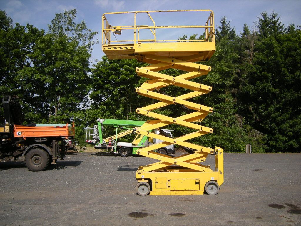 Genie GS 4047 Scherenarbeitsbühne Genie 14 m - Caminhão com plataforma aérea: foto 5 Genie GS 4047 Scherenarbeitsbühne Genie 14 m - Caminhão com plataforma aérea: foto 5