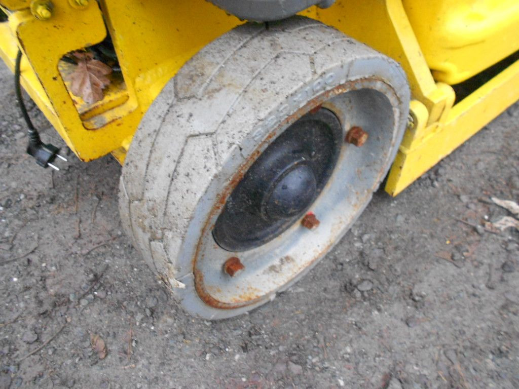 Plataforma de Tijera/ Plataforma de tesoura JLG JLG 1930 ES, Scherenarbeitsbühne AH 8 m JLG 1930 ES, Scherenarbeitsbühne AH 8 m: foto 10 Plataforma de Tijera/ Plataforma de tesoura JLG JLG 1930 ES, Scherenarbeitsbühne AH 8 m JLG 1930 ES, Scherenarbeitsbühne AH 8 m: foto 10