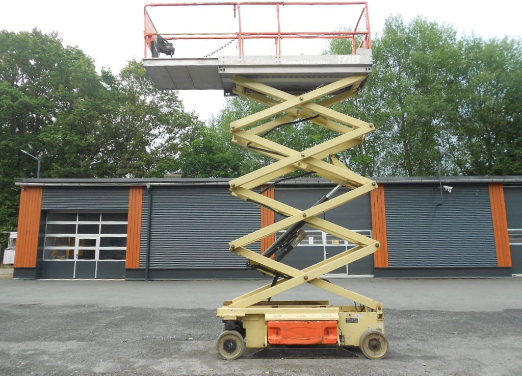 JLG JLG 3246, Scherenarbeitsbühne, 11,9 m - Plataforma de Tijera/ Plataforma de tesoura: foto 1 JLG JLG 3246, Scherenarbeitsbühne, 11,9 m - Plataforma de Tijera/ Plataforma de tesoura: foto 1