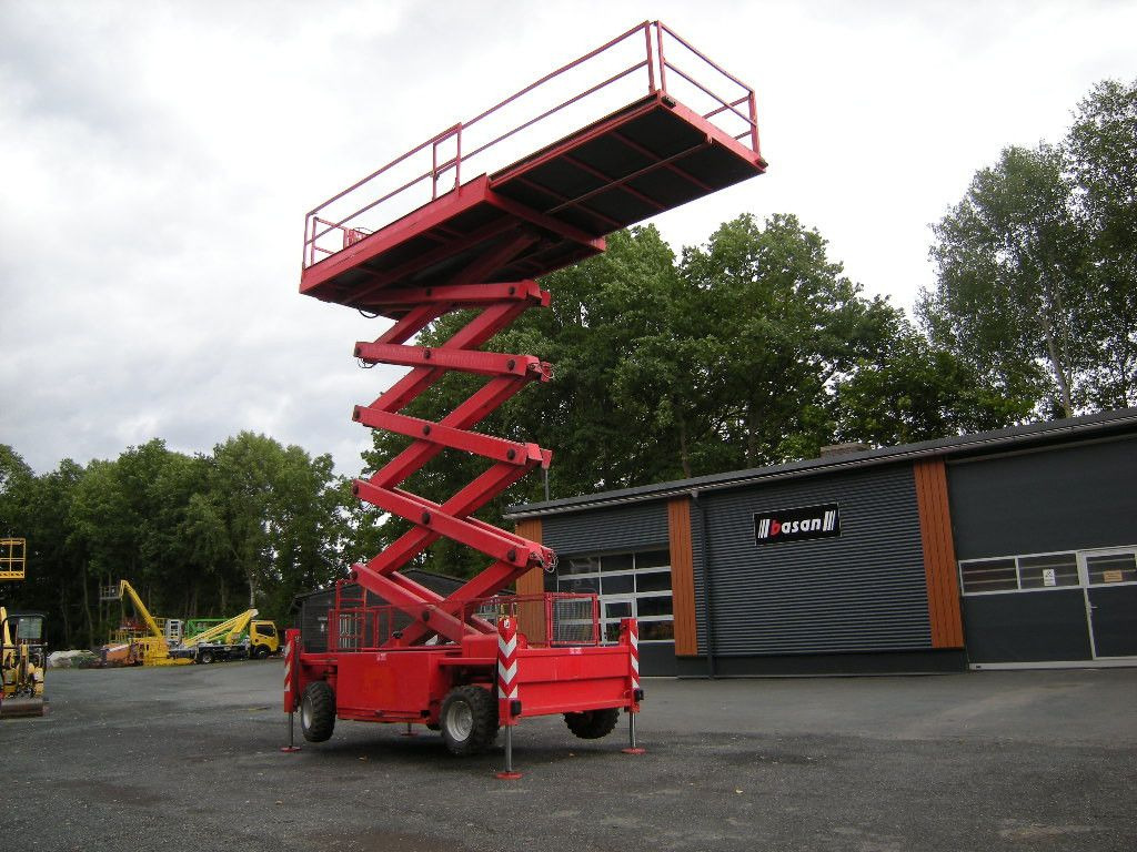 Scherenarbeitsbühne Liftlux SL172-24D4WD,S AH 19 - Caminhão com plataforma aérea: foto 1 Scherenarbeitsbühne Liftlux SL172-24D4WD,S AH 19 - Caminhão com plataforma aérea: foto 1