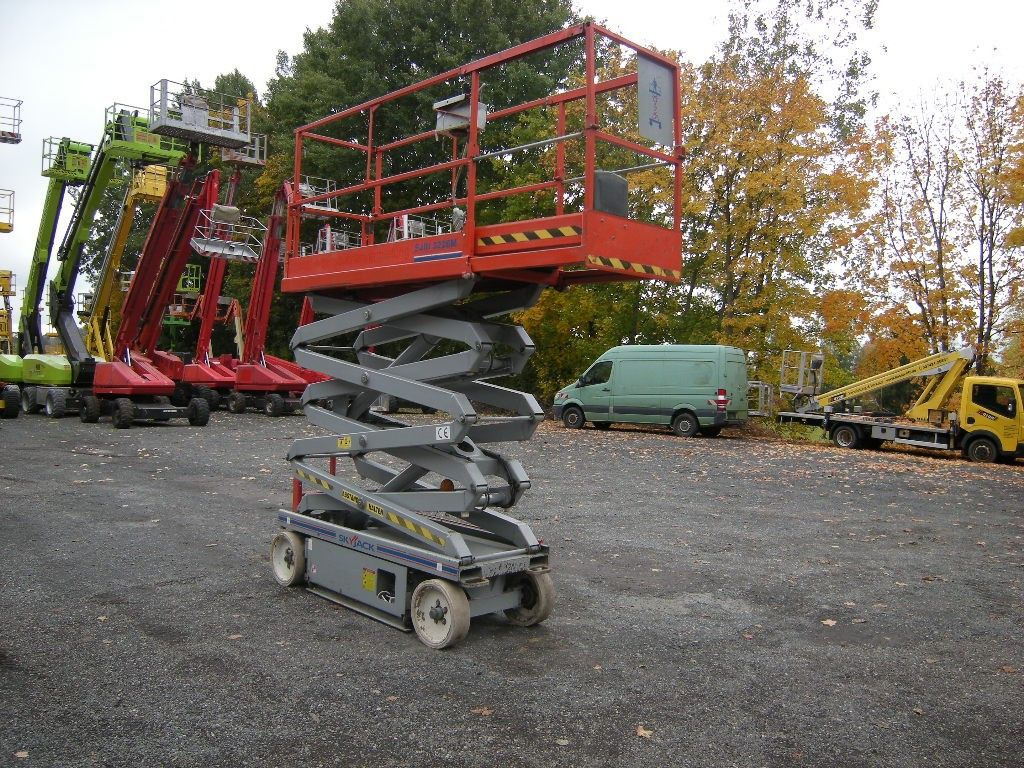SkayJack SJIII 3226M Scherenarbeitsbühne 10 m - Caminhão com plataforma aérea: foto 4 SkayJack SJIII 3226M Scherenarbeitsbühne 10 m - Caminhão com plataforma aérea: foto 4