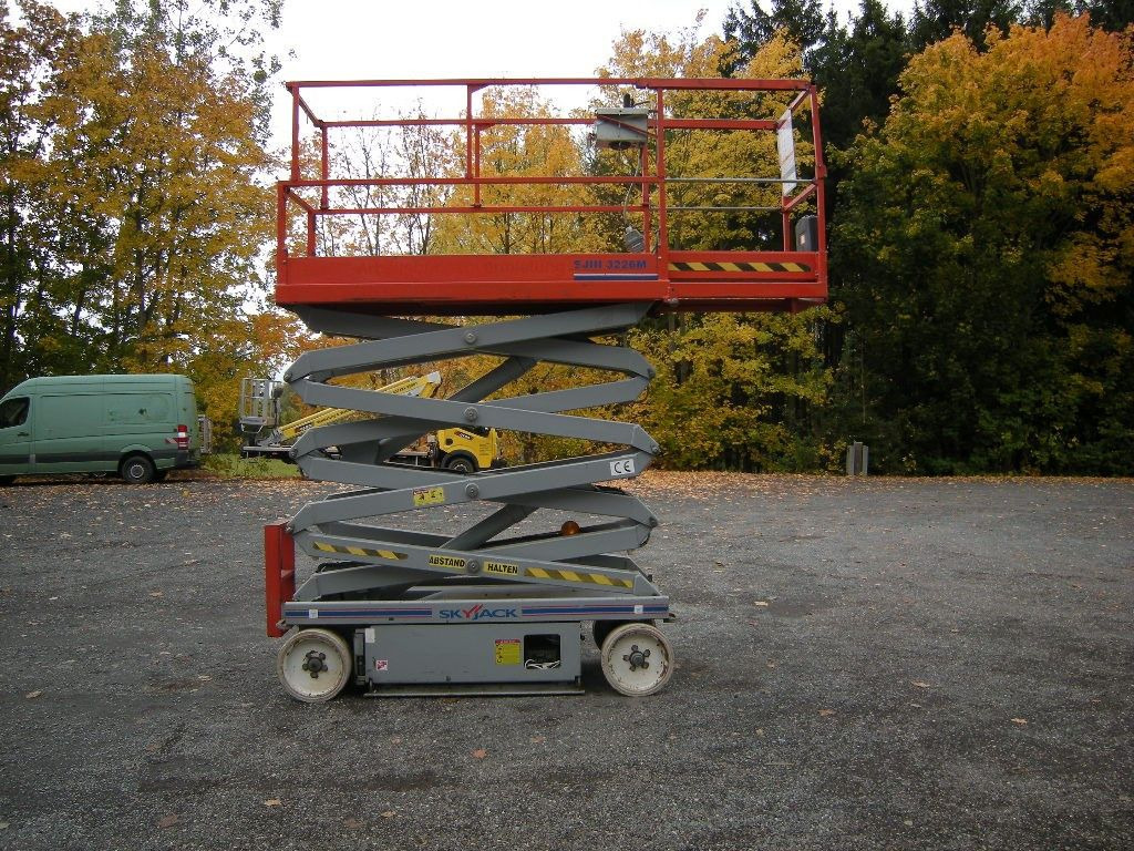 SkayJack SJIII 3226M Scherenarbeitsbühne 10 m - Caminhão com plataforma aérea: foto 5 SkayJack SJIII 3226M Scherenarbeitsbühne 10 m - Caminhão com plataforma aérea: foto 5